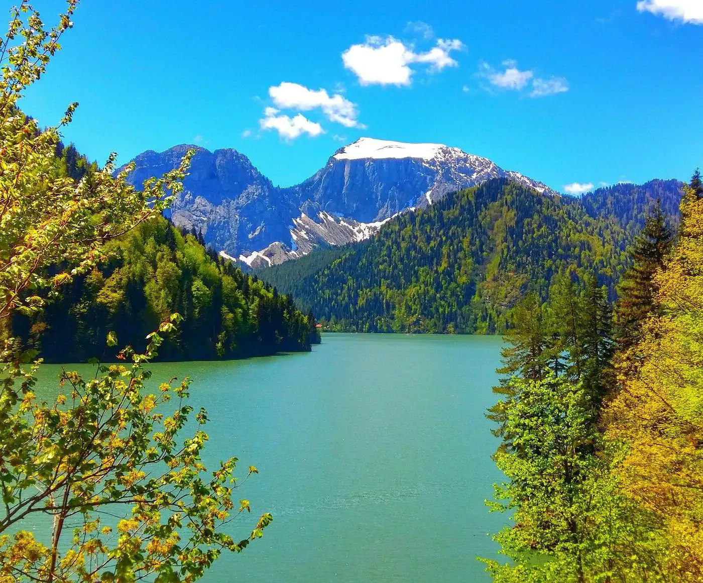 لو عندي عطلة أسبوع… وين أسافر؟